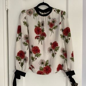 Zara floral blouse. Size L.